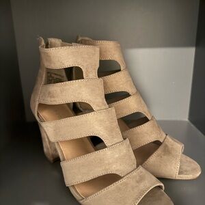 Stylish Tan Women's Heeled Sandals